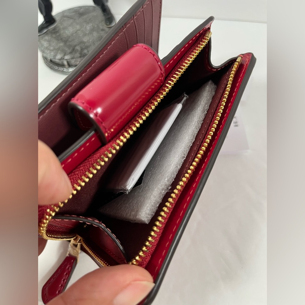 Coach Medium Corner Zip Wallet NWT - Picture 8 of 9